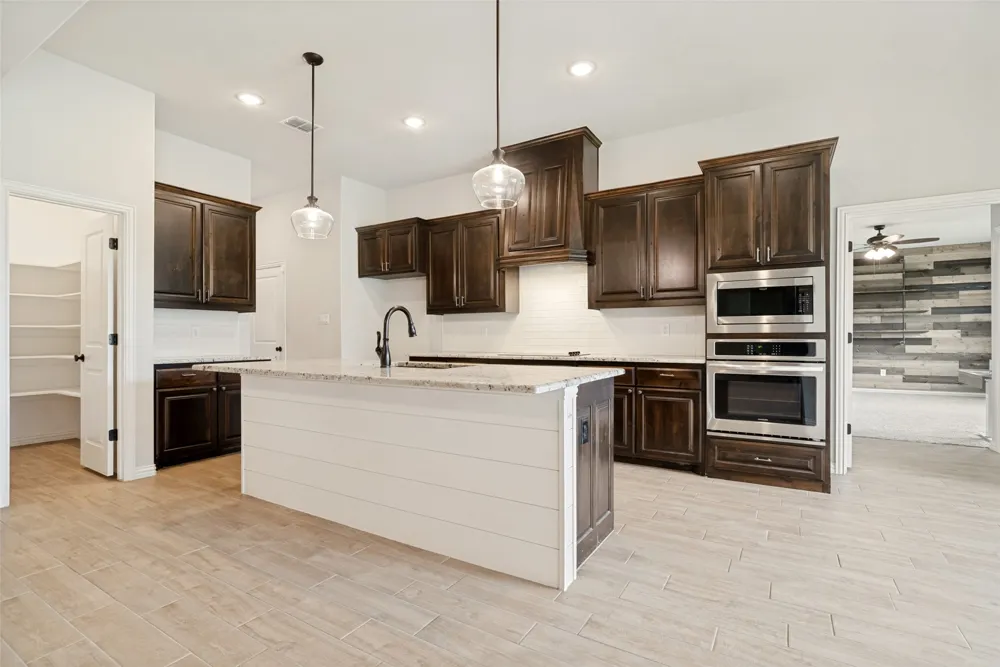 1013 Finney Drive Weatherford, TX 76085