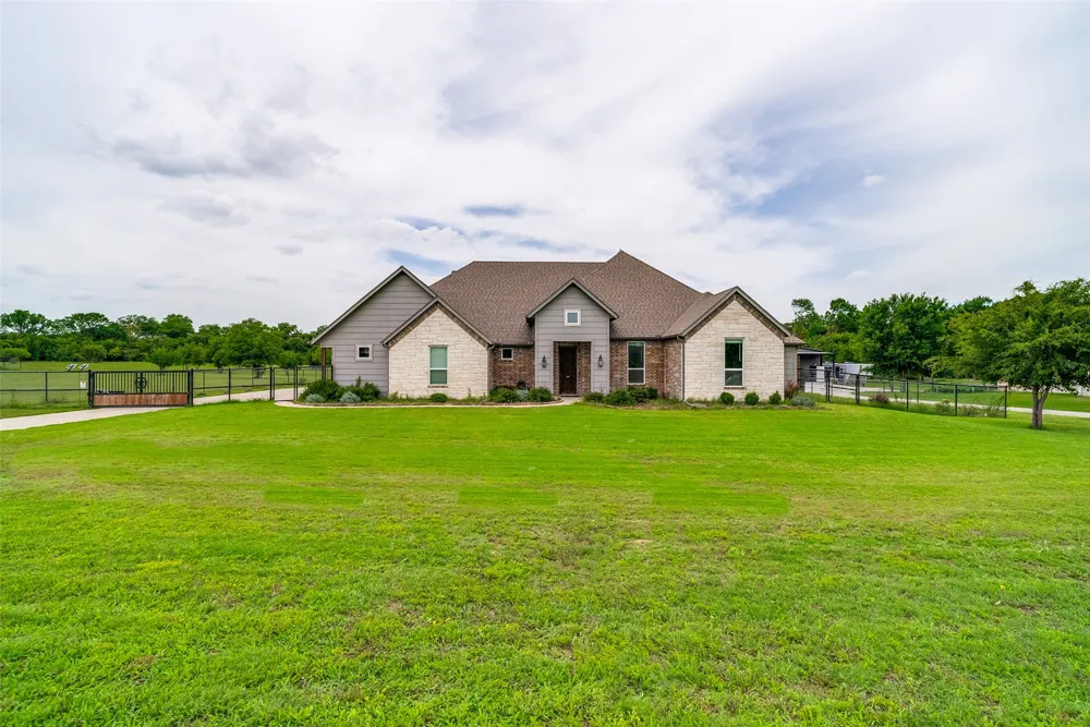 1013 Finney Drive Weatherford, TX 76085