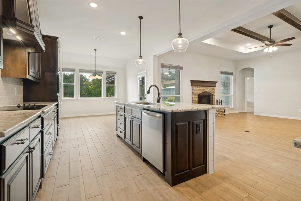 1013 Finney Drive Weatherford, TX 76085