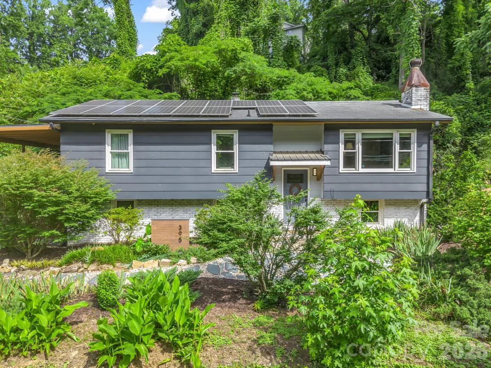 395 E Howard Street Tryon, NC 28782