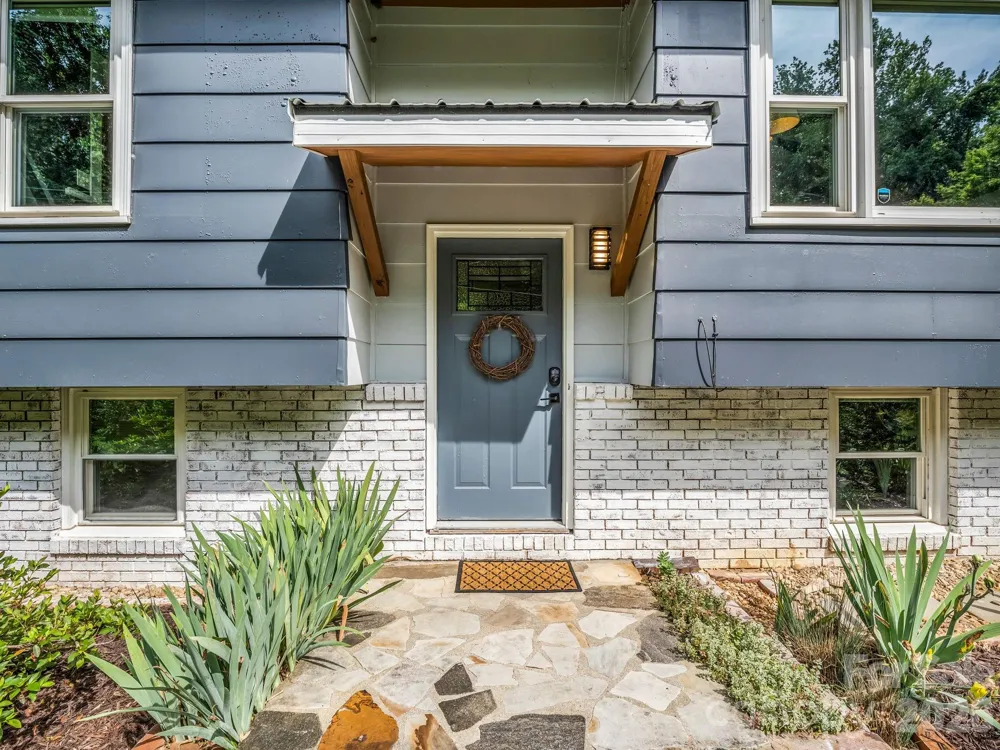 395 E Howard Street Tryon, NC 28782