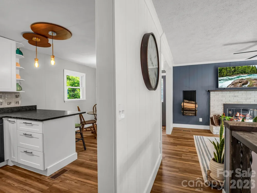 395 E Howard Street Tryon, NC 28782