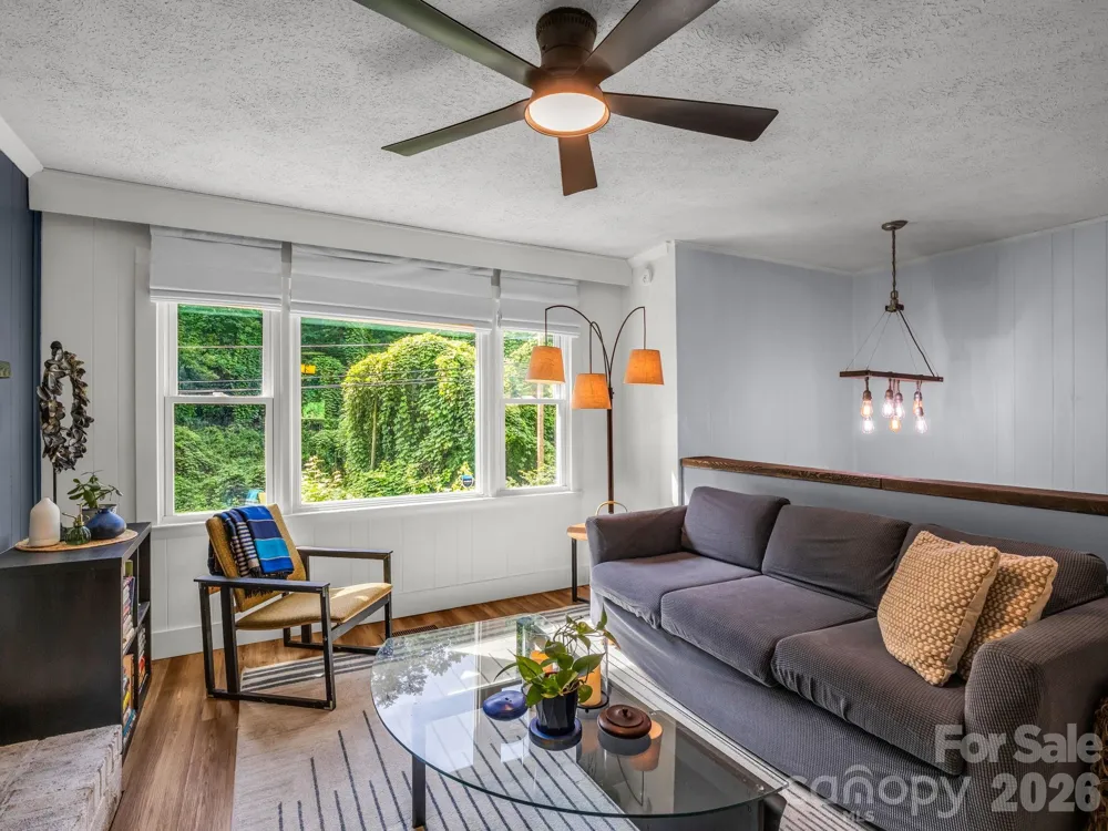 395 E Howard Street Tryon, NC 28782
