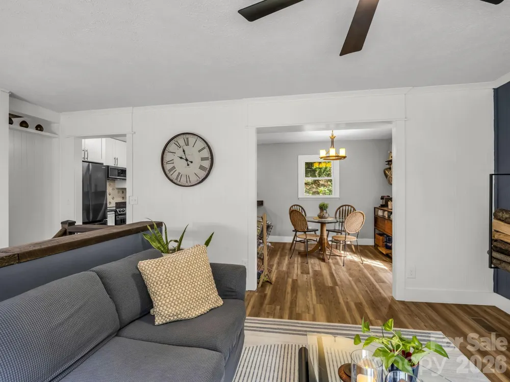 395 E Howard Street Tryon, NC 28782