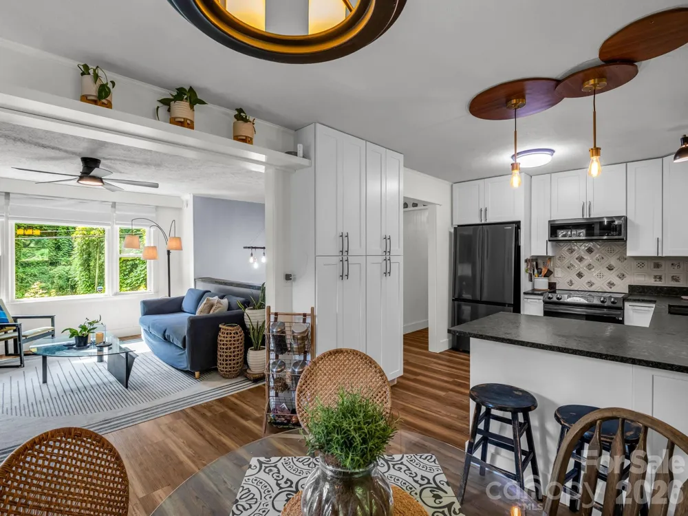 395 E Howard Street Tryon, NC 28782