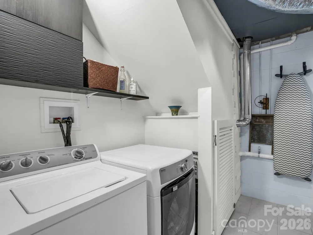 395 E Howard Street Tryon, NC 28782