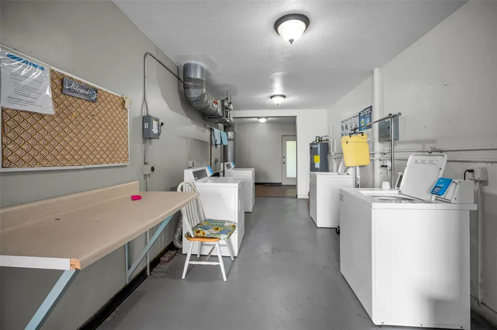 2072 AUSTRALIA WAY W #32 Clearwater, FL 33763