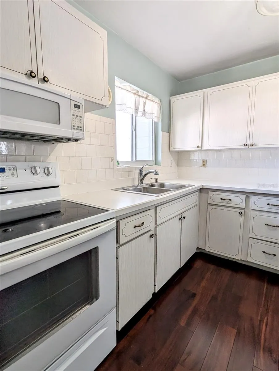 5922 GARDEN LANE #A31 Bradenton, FL 34207