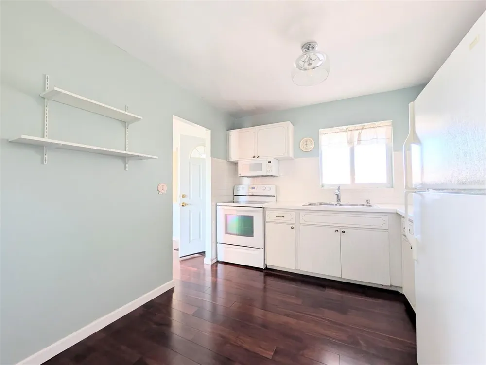 5922 GARDEN LANE #A31 Bradenton, FL 34207