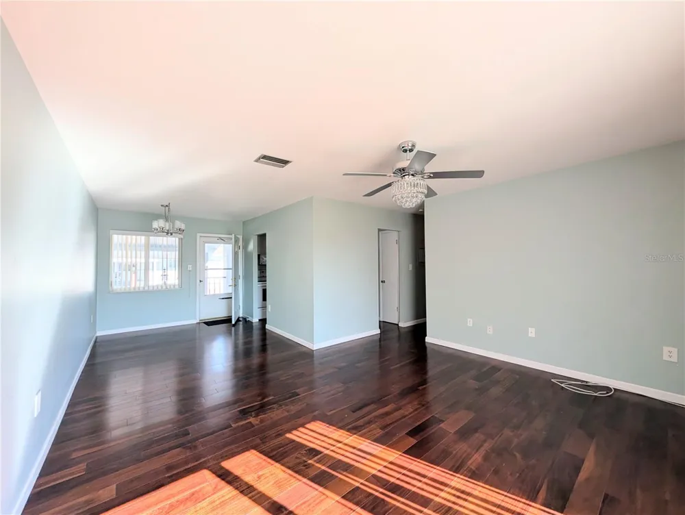 5922 GARDEN LANE #A31 Bradenton, FL 34207