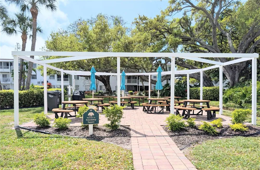 5922 GARDEN LANE #A31 Bradenton, FL 34207