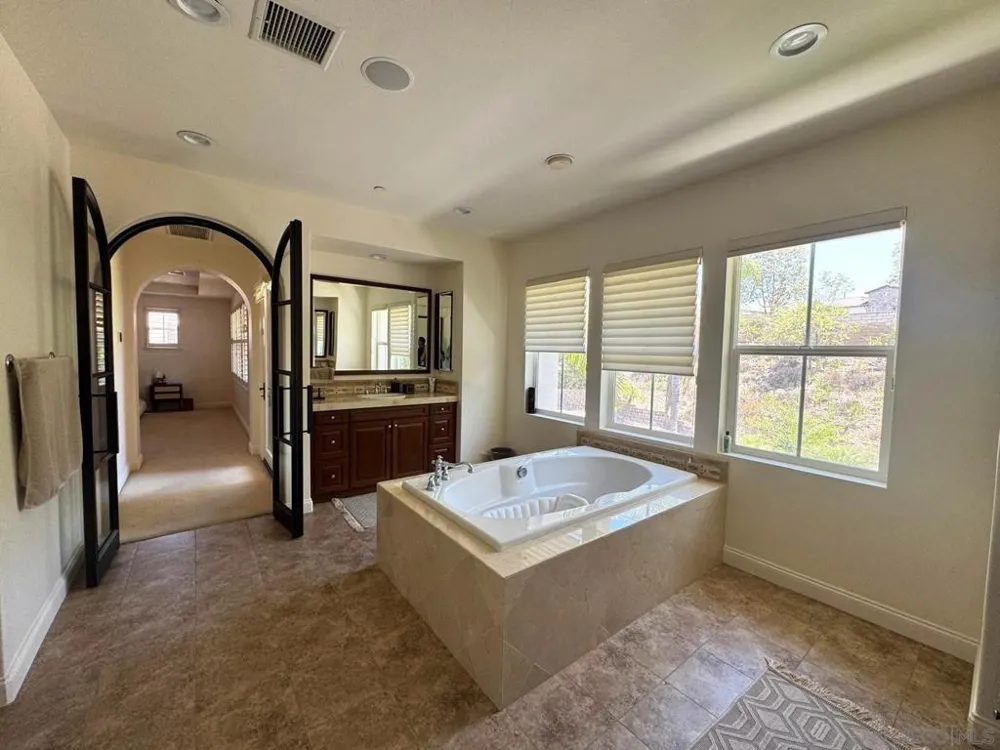 15541 Pinehurst Pl. San Diego, CA 92131
