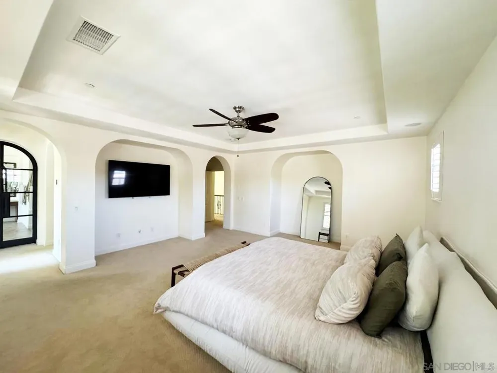15541 Pinehurst Pl. San Diego, CA 92131
