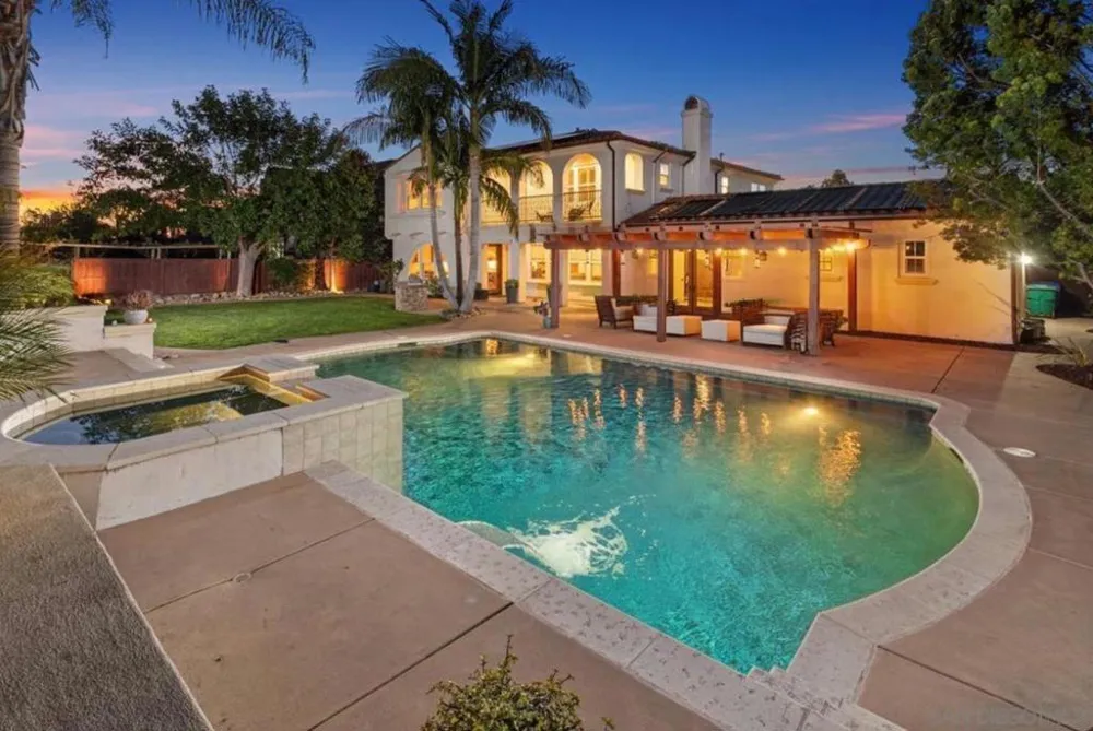 15541 Pinehurst Pl. San Diego, CA 92131