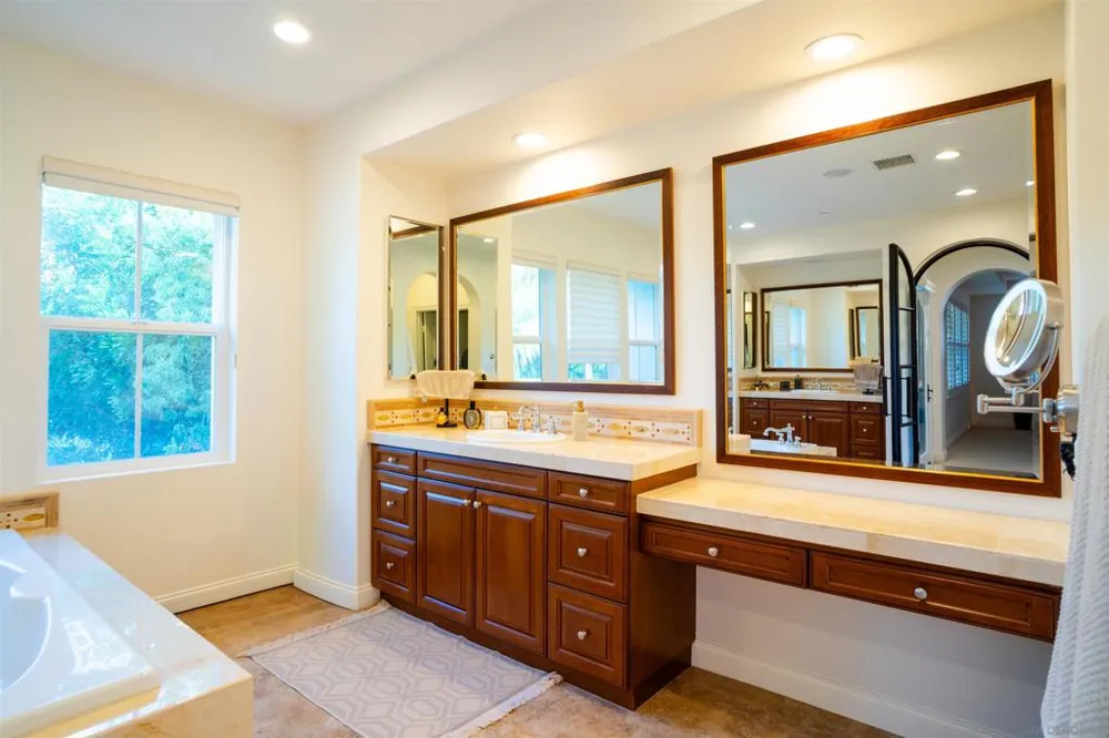 15541 Pinehurst Pl. San Diego, CA 92131
