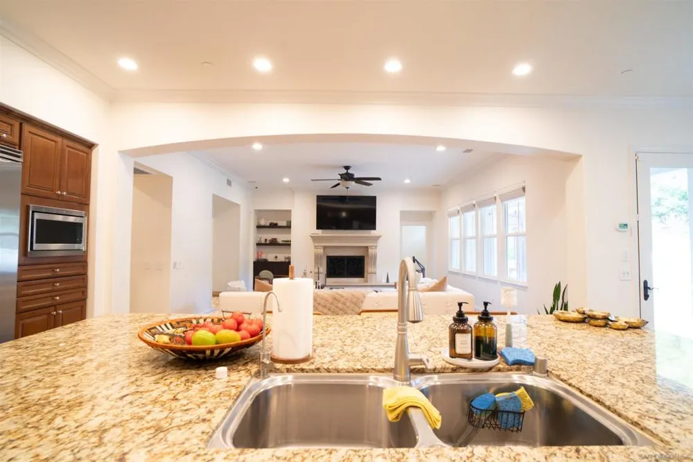 15541 Pinehurst Pl. San Diego, CA 92131