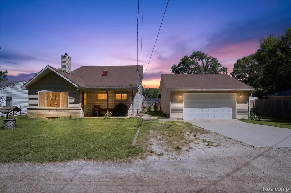 7166 Alpine Drive Argentine Township, MI 48451