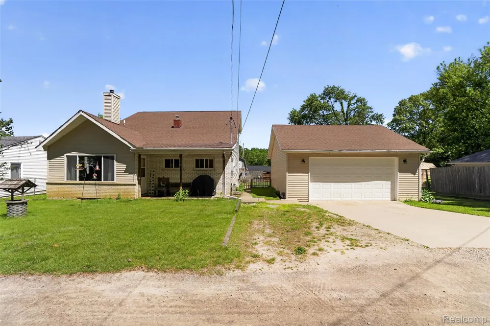 7166 Alpine Drive Argentine Township, MI 48451