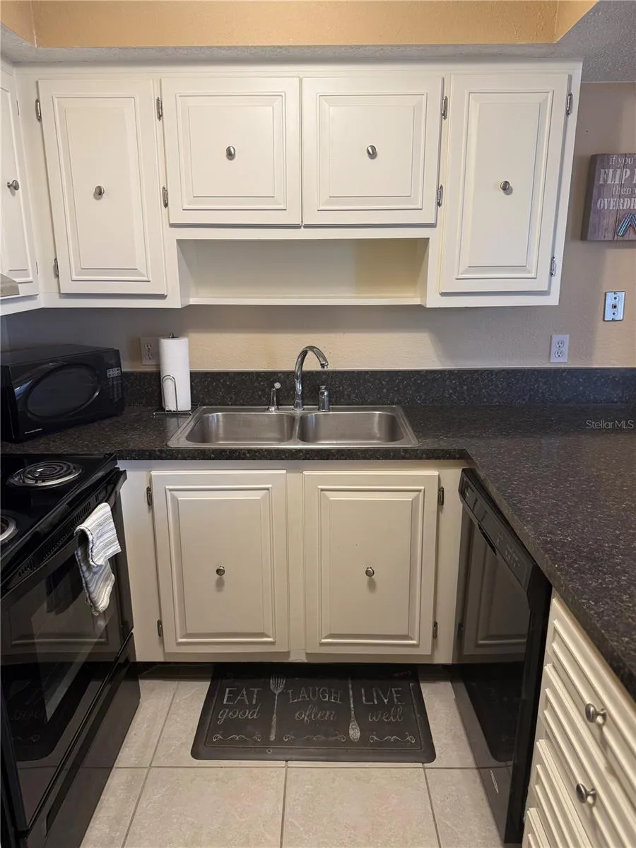 3586 CAPE HAZE DRIVE #B6 Rotonda West, FL 33947