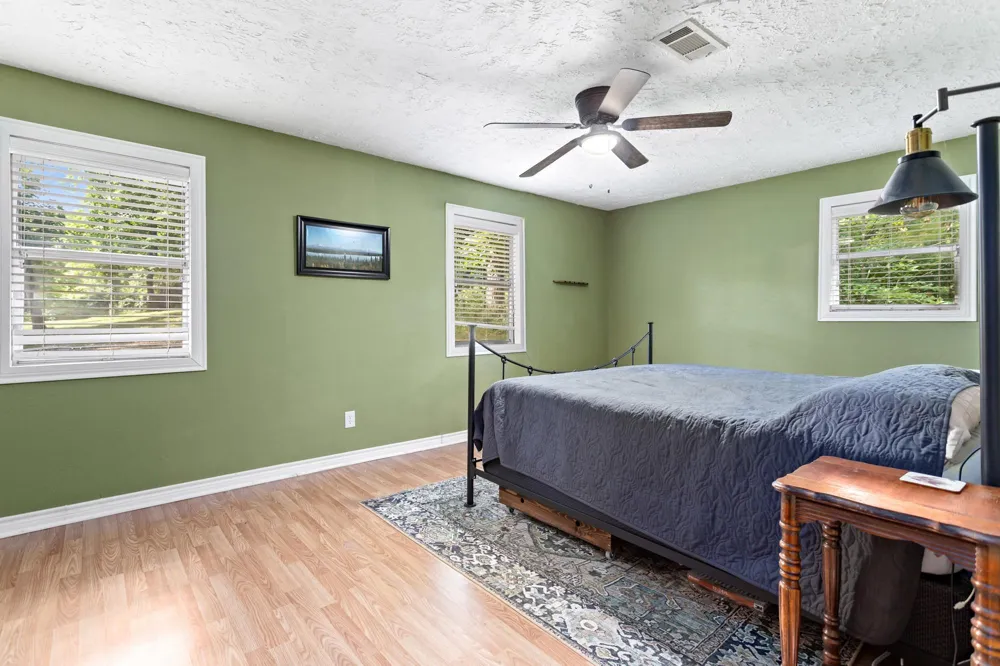447 County Road 3150 Colmesneil, TX 75938