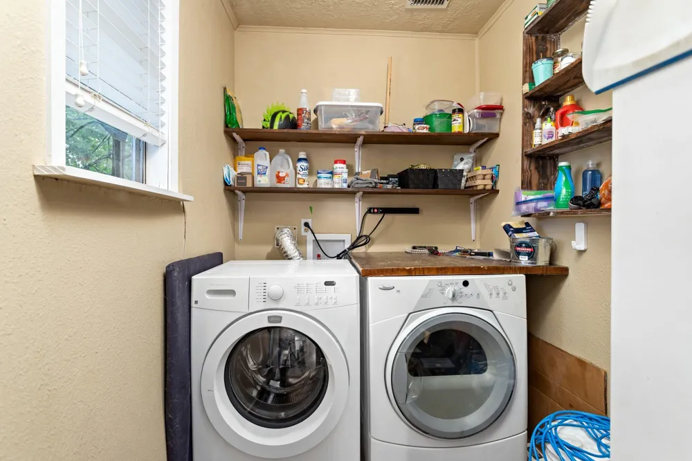 447 County Road 3150 Colmesneil, TX 75938