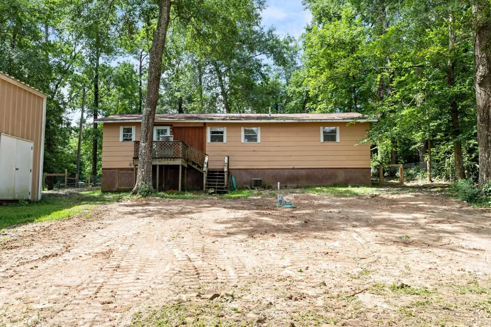 447 County Road 3150 Colmesneil, TX 75938