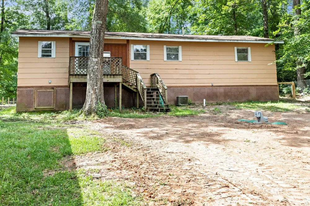447 County Road 3150 Colmesneil, TX 75938