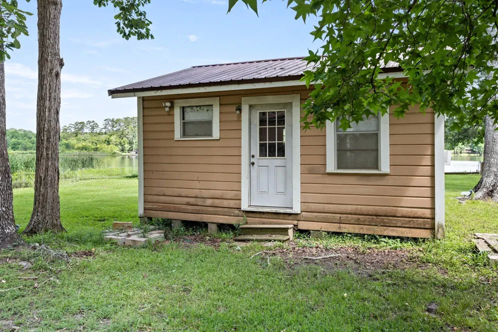 447 County Road 3150 Colmesneil, TX 75938