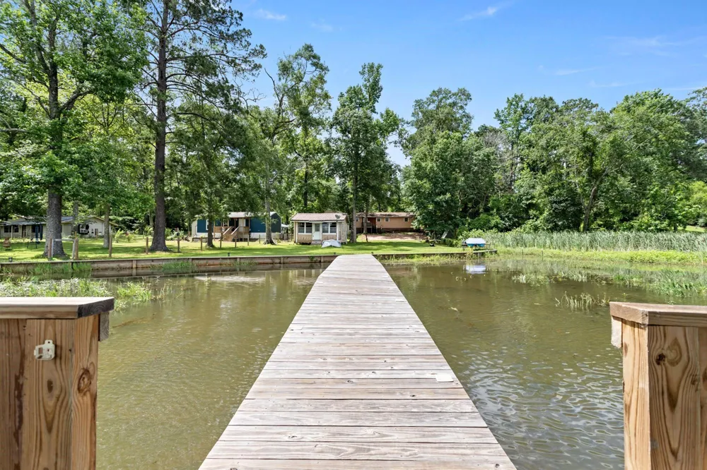447 County Road 3150 Colmesneil, TX 75938