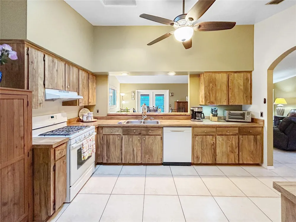 1616 E SANDPIPER TRAIL Casselberry, FL 32707