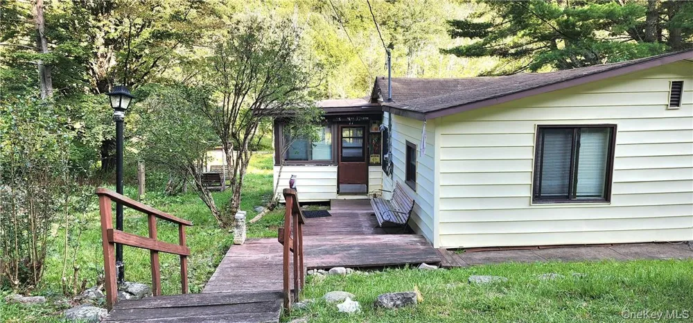 32 Brookside Drive Neversink, NY 12788