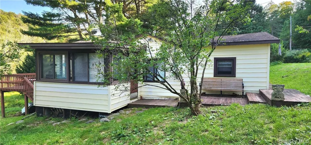 32 Brookside Drive Neversink, NY 12788