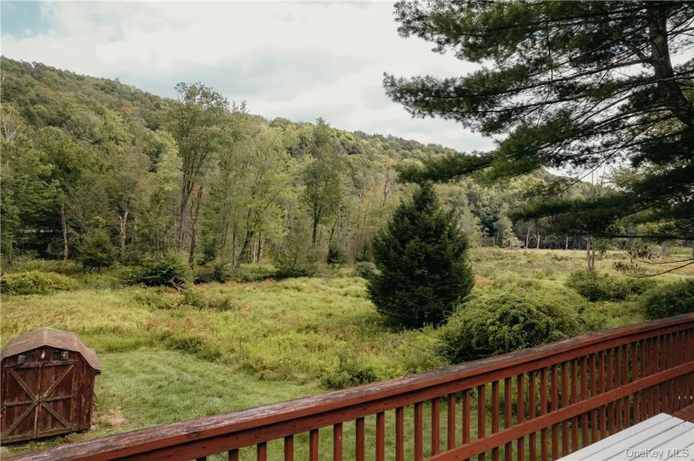 32 Brookside Drive Neversink, NY 12788