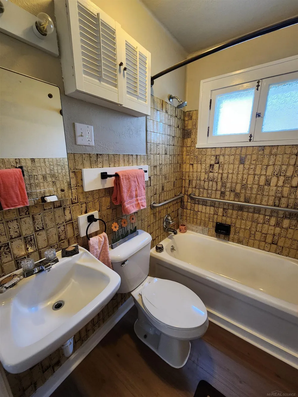 77 Hubbard Street Mt Clemens City, MI 48043