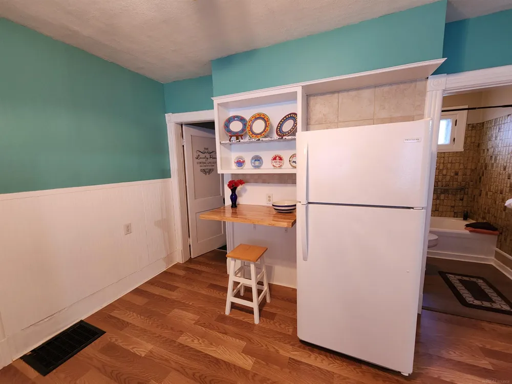 77 Hubbard Street Mt Clemens City, MI 48043