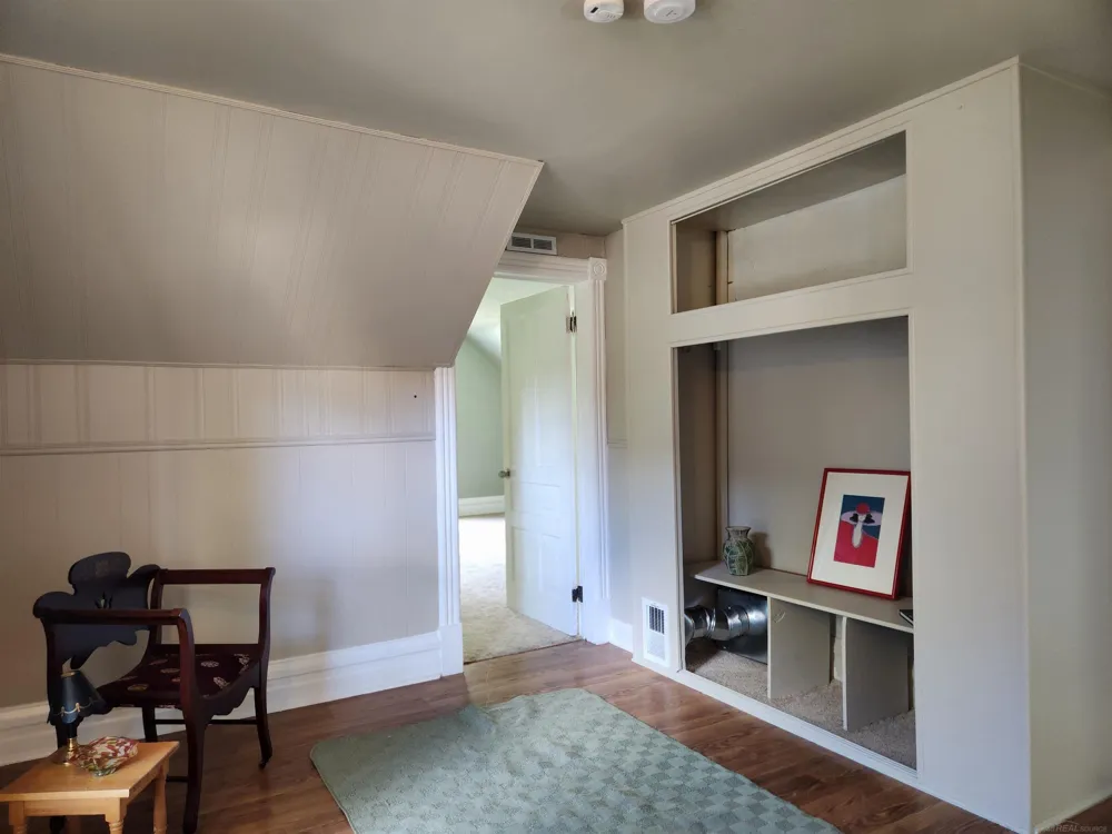 77 Hubbard Street Mt Clemens City, MI 48043