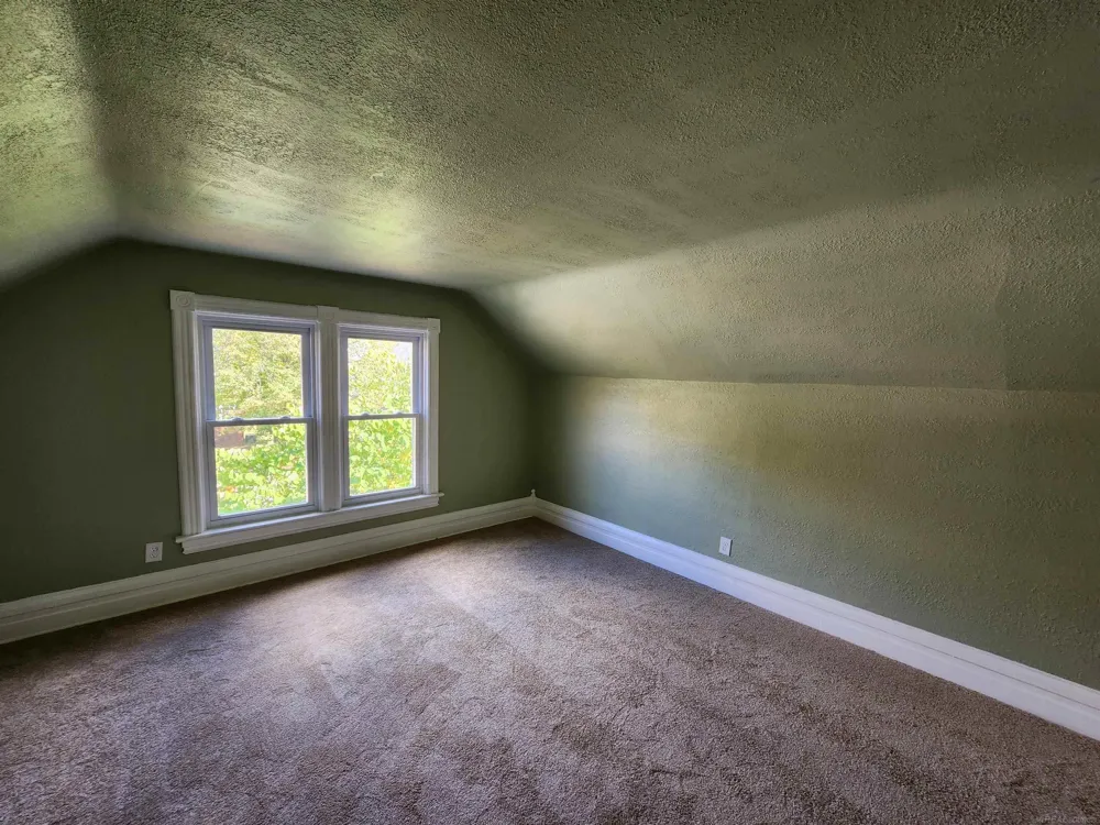 77 Hubbard Street Mt Clemens City, MI 48043