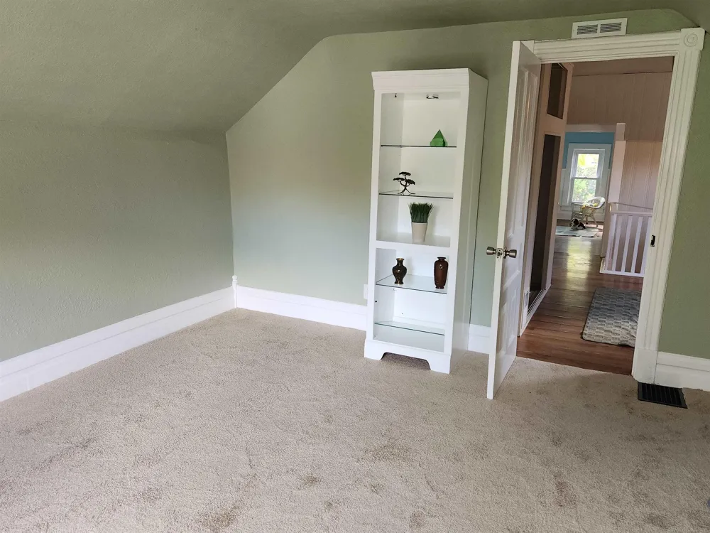 77 Hubbard Street Mt Clemens City, MI 48043