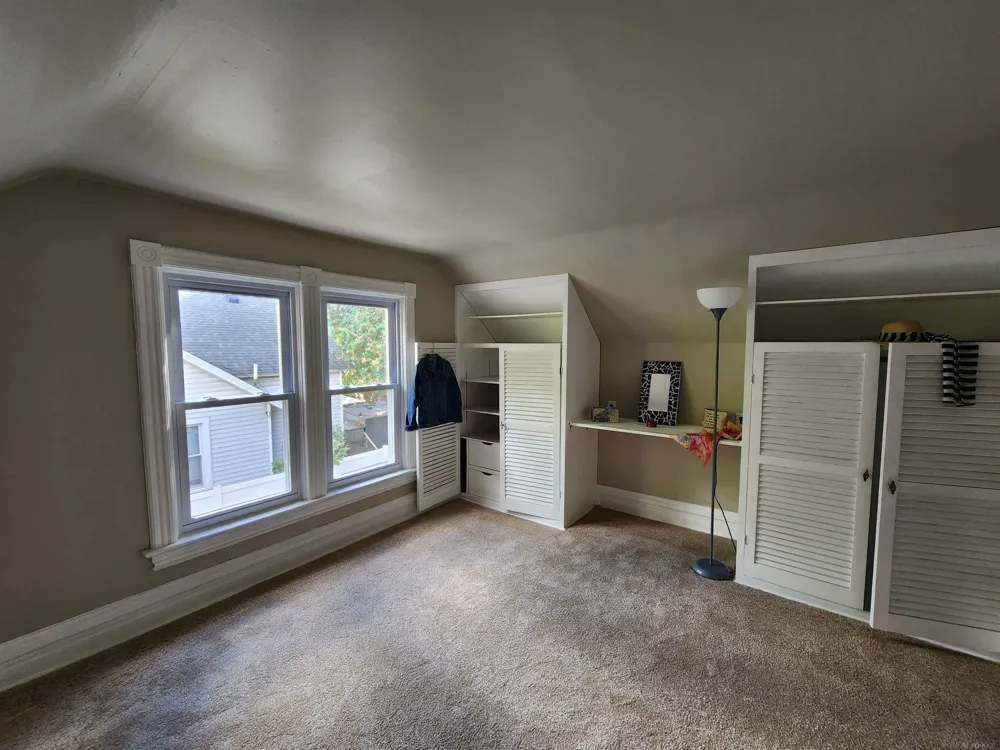 77 Hubbard Street Mt Clemens City, MI 48043