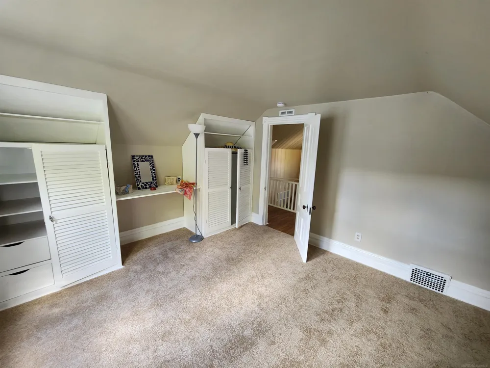 77 Hubbard Street Mt Clemens City, MI 48043