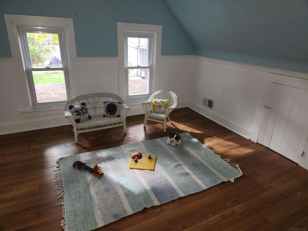 77 Hubbard Street Mt Clemens City, MI 48043