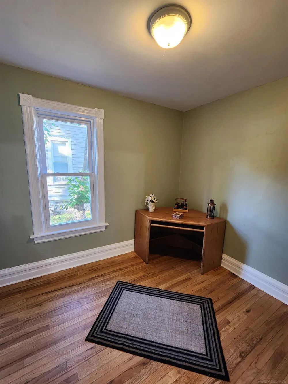 77 Hubbard Street Mt Clemens City, MI 48043