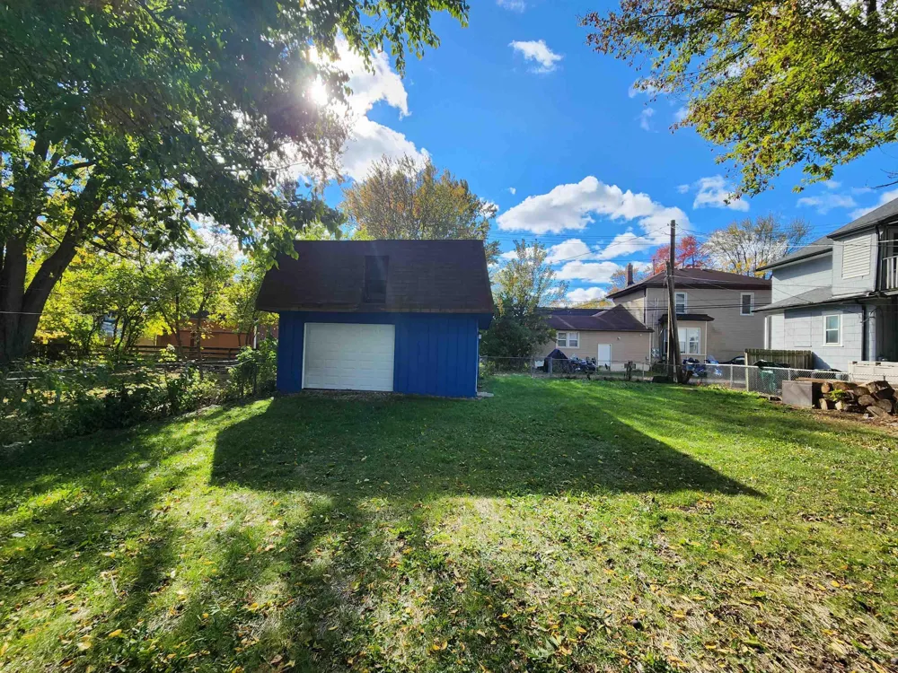 77 Hubbard Street Mt Clemens City, MI 48043