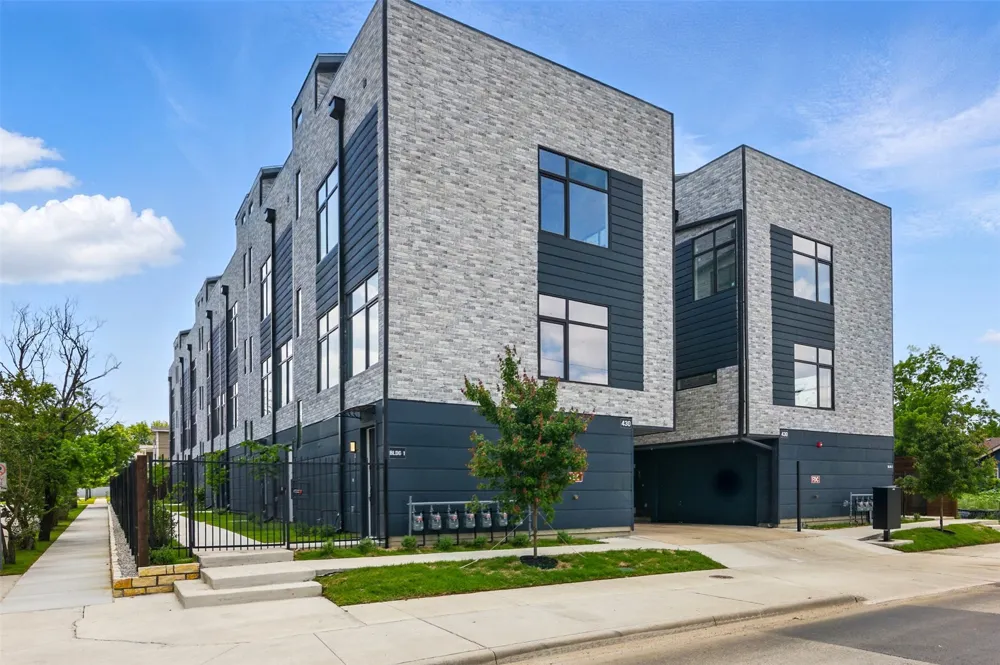 430 E 8th #201 Dallas, TX 75203