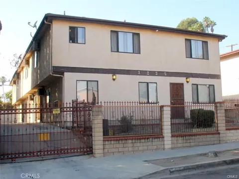 3225 Pueblo
