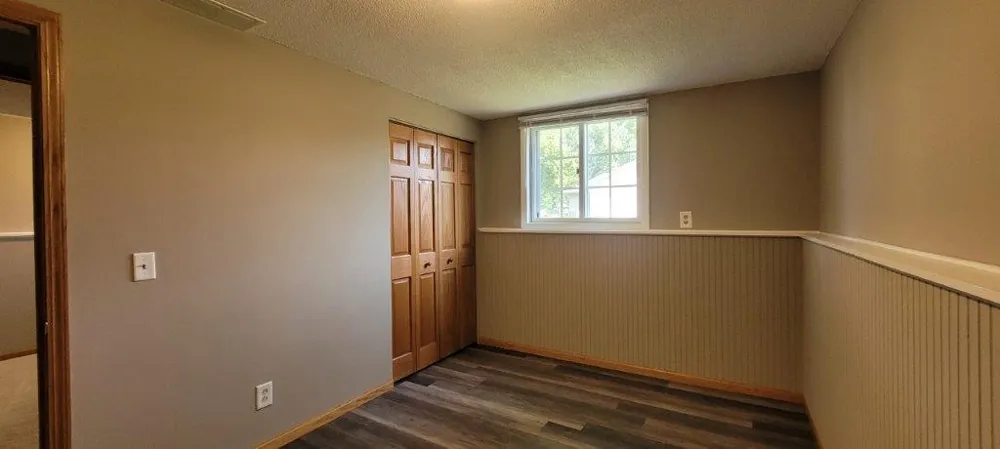 8496 Harkness Road S Cottage Grove, MN 55016