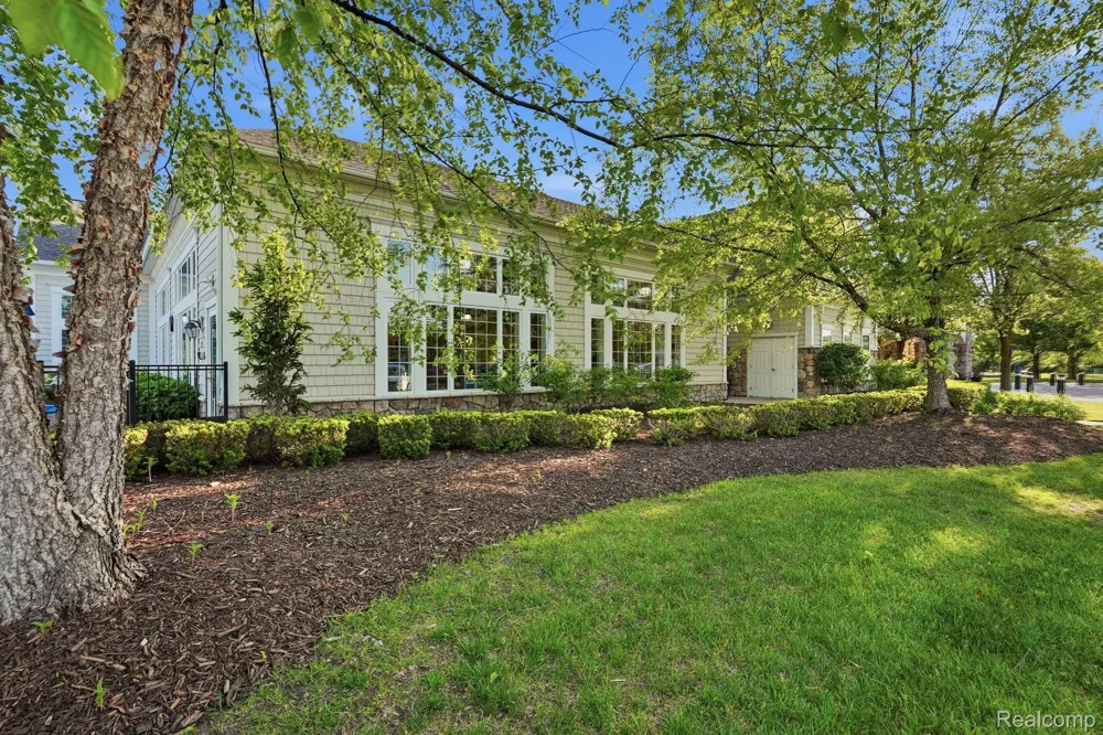 9370 Sand Hill Drive Grand Blanc Charter Township, MI 48439