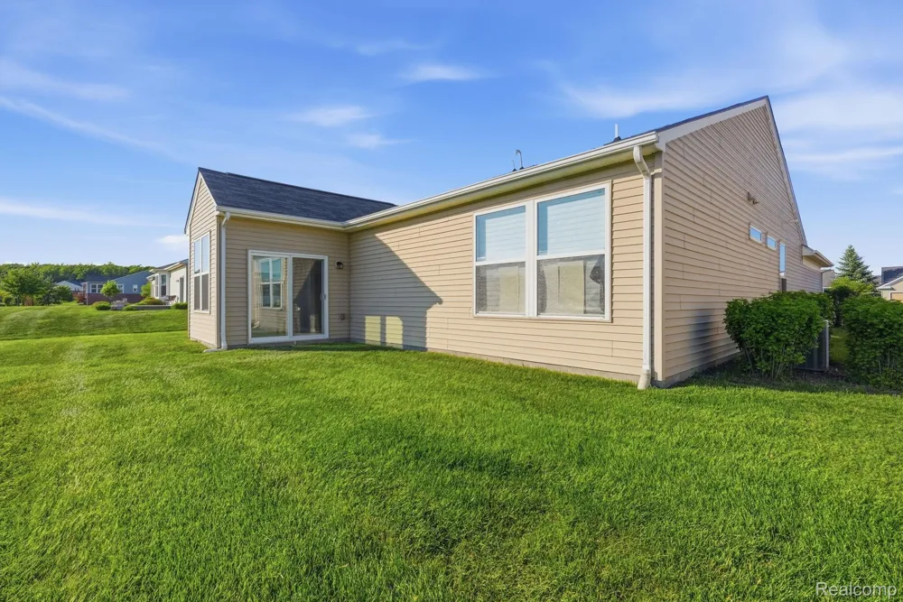 9370 Sand Hill Drive Grand Blanc Charter Township, MI 48439