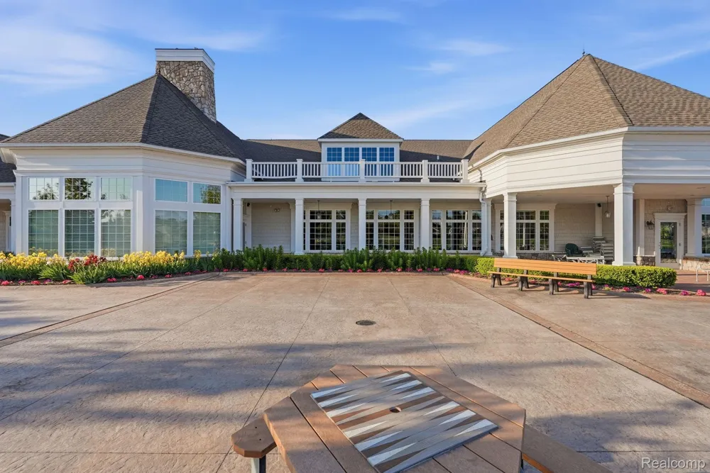 9370 Sand Hill Drive Grand Blanc Charter Township, MI 48439