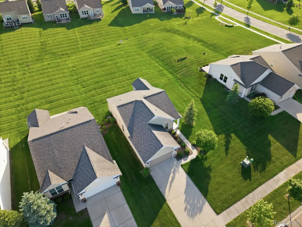 9370 Sand Hill Drive Grand Blanc Charter Township, MI 48439